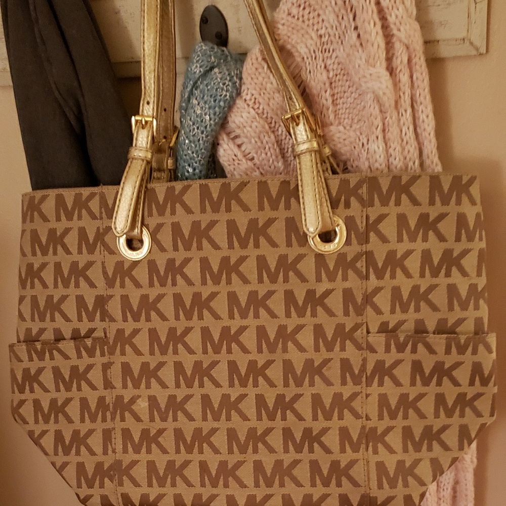Michael Kors tote